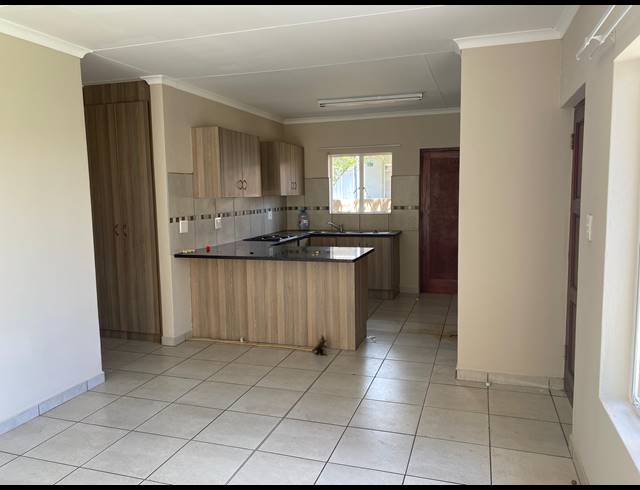 3 BEDROOM HOUSE FOR SALE IN WATERKLOOF EAST